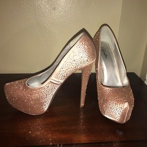 Rose gold Pumps